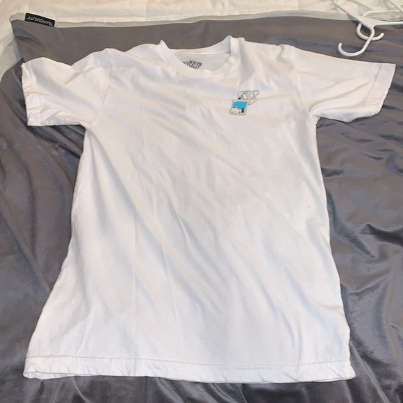 serengetee Tops - Cute graphic tee